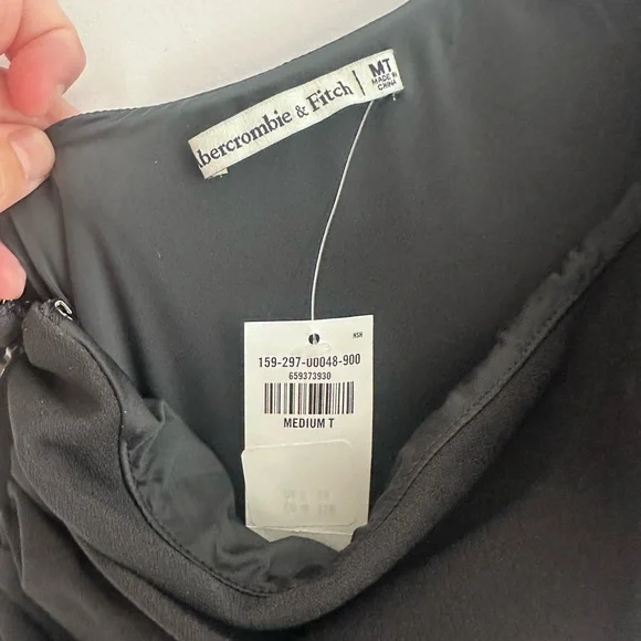 NWT Abercrombie Black One-Shoulder jumpsuit, sz Medium Tall - Picture 4 of 5